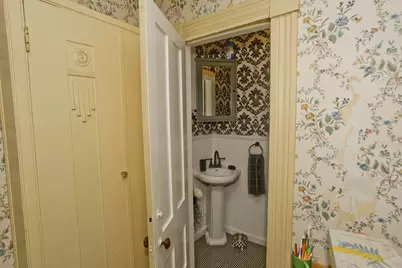 2 Crescent Hl, Springfield, MA 01105 - Photo 32