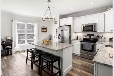 112 Main #8, Amesbury, MA 01913 - Photo 4