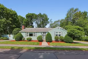 11 Preston St, Wakefield, MA 01880 - Photo 40