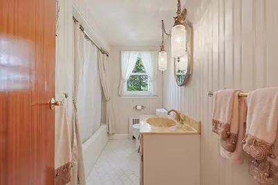 11 Preston St, Wakefield, MA 01880 - Photo 18