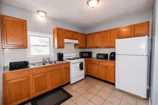 552 Alden St, Fall River, MA 02723 - Photo 8
