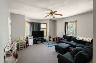 552 Alden St, Fall River, MA 02723 - Photo 12