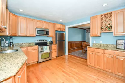 36 Whittier Rd, Medford, MA 02155 - Photo 10