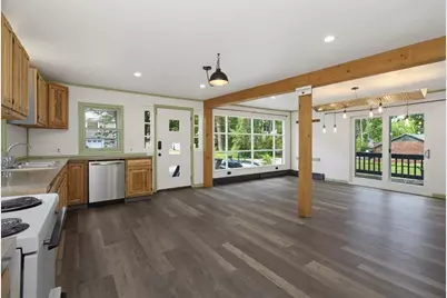 71 Box Pond Dr, Bellingham, MA 02019 - Photo 2