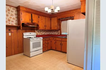 140 Pleasant Street, Weymouth, MA 02190 - Photo 16
