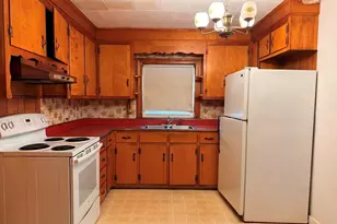 140 Pleasant St, Weymouth, MA 02190 - Photo 16