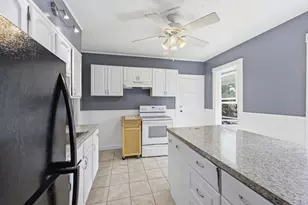 36 Belvidere St, Springfield, MA 01108 - Photo 6