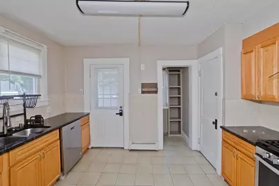 121 Dorset Street, Springfield, MA 01008 - Photo 10
