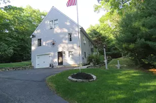 14 Circle Dr, Dudley, MA 01571 - Photo 10