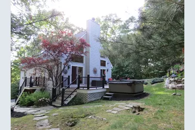 14 Circle Dr, Dudley, MA 01571 - Photo 2