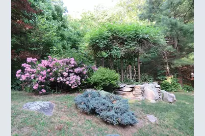 14 Circle Dr, Dudley, MA 01571 - Photo 6