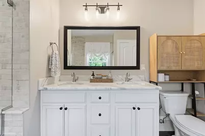 18 Pine St, Belchertown, MA 01007 - Photo 28