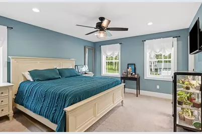 18 Pine St, Belchertown, MA 01007 - Photo 24