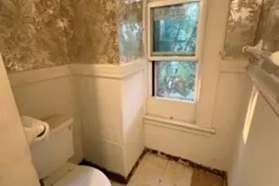 20 Hawthorne St, Springfield, MA 01105 - Photo 16