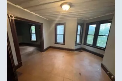 20 Hawthorne St, Springfield, MA 01105 - Photo 4