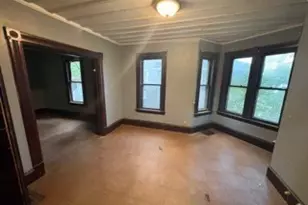 20 Hawthorne St, Springfield, MA 01105 - Photo 4