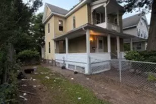 20 Hawthorne St, Springfield, MA 01105 - Photo 1