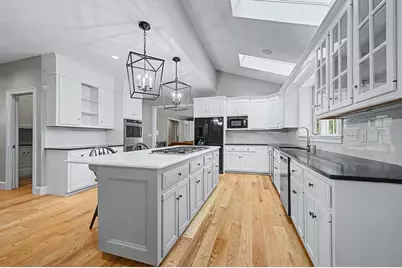 31 Tammer Ln, Hopkinton, MA 01748 - Photo 4