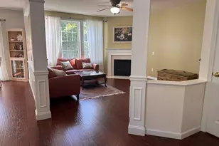 48 Tulip Cir, Grafton, MA 01560 - Photo 8
