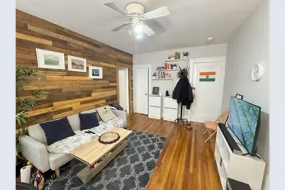 130 Sutherland Rd #7, Boston, MA 02135 - Photo 2