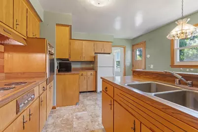 5 Sasur St, Palmer, MA 01080 - Photo 8