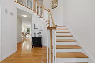 8 Victoria Circle, Shrewsbury, MA 01545 - Photo 2