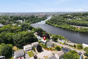633 E Merrimack St, Lowell, MA 01852 - Photo 36
