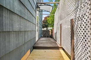 633 E Merrimack St, Lowell, MA 01852 - Photo 32