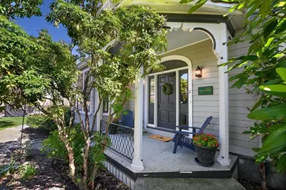 49 Hawthorn St, New Bedford, MA 02740 - Photo 2
