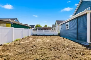 37 Campaw St, Lowell, MA 01850 - Photo 36