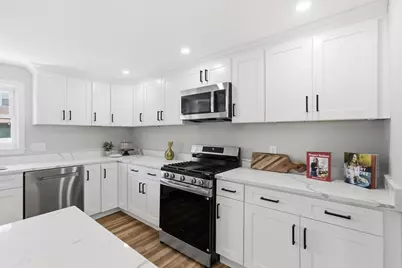 37 Campaw St, Lowell, MA 01850 - Photo 26