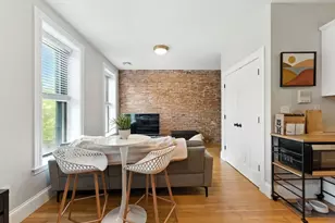 19 Medford St, Chelsea, MA 02150 - Photo 4