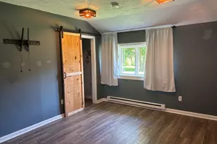 573 Northampton Rd, Holyoke, MA 01040 - Photo 8