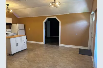 573 Northampton Road #back, Holyoke, MA 01040 - Photo 6