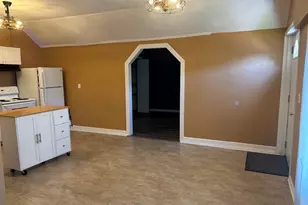 573 Northampton Rd, Holyoke, MA 01040 - Photo 6