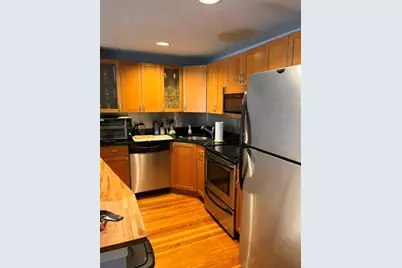 153-155 W 6th St #3, Boston, MA 02127 - Photo 4