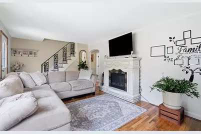 17 Day Ave, East Longmeadow, MA 01028 - Photo 8