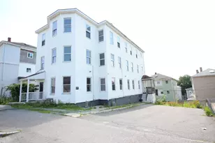 82 Fox, Worcester, MA 01604 - Photo 1