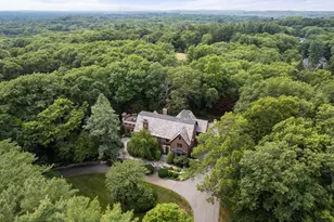43 Monadnock Rd, Wellesley, MA 02481 - Photo 2