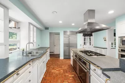 43 Monadnock Road, Wellesley, MA 02481 - Photo 14
