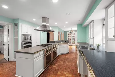 43 Monadnock Road, Wellesley, MA 02481 - Photo 12