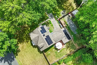 26 Thompson St, East Longmeadow, MA 01028 - Photo 2