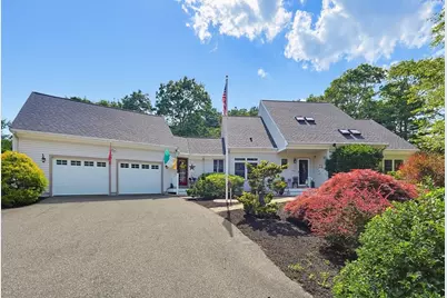 119 North St, Mattapoisett, MA 02739 - Photo 1