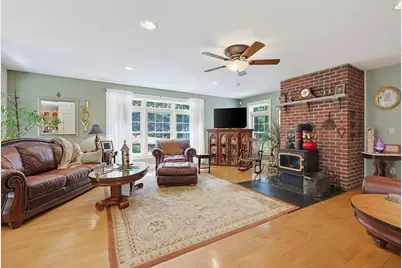 119 North St, Mattapoisett, MA 02739 - Photo 10