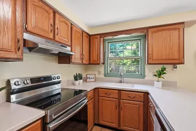 30 Bartlett St #30, Northborough, MA 01532 - Photo 6