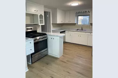 8 Laurier Ave, Attleboro, MA 02703 - Photo 2