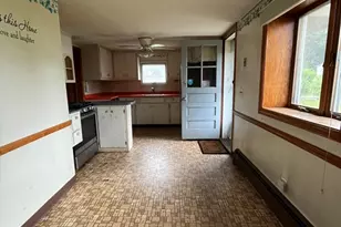 8 Laurier Ave, Attleboro, MA 02703 - Photo 2