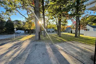 8 Laurier Ave, Attleboro, MA 02703 - Photo 12