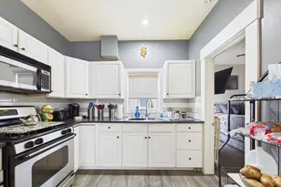 58 Tuttle St, Fall River, MA 02724 - Photo 14
