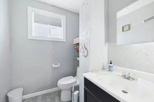 1413 Rodman St, Fall River, MA 02721 - Photo 36